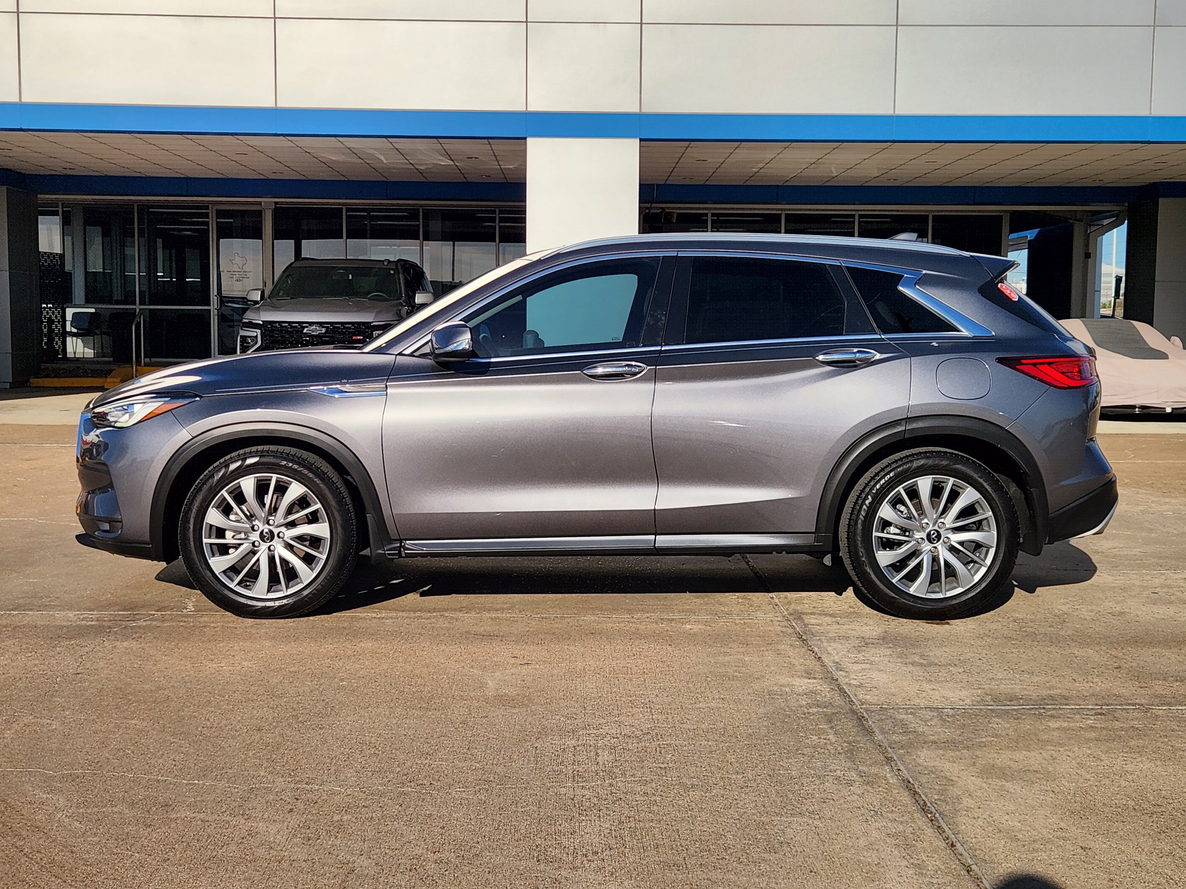 Used 2023 INFINITI QX50 Luxe AWD/4WD image 5