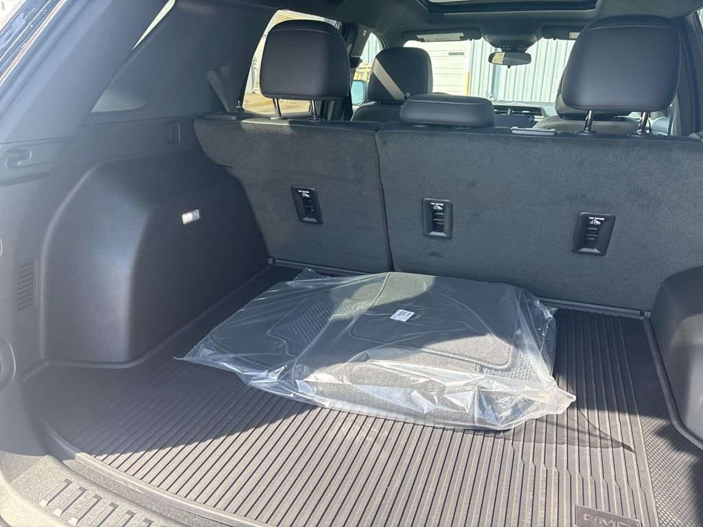 New 2026 GMC Terrain Elevation w/ Elevation Premium Package image 18