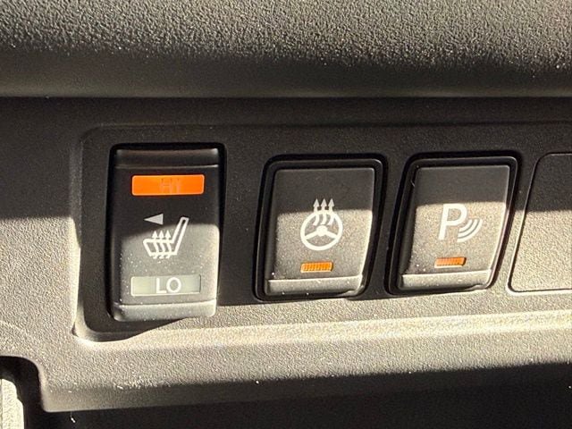 New 2026 Nissan Frontier SV w/ All-Weather Content Package AWD/4WD image 32
