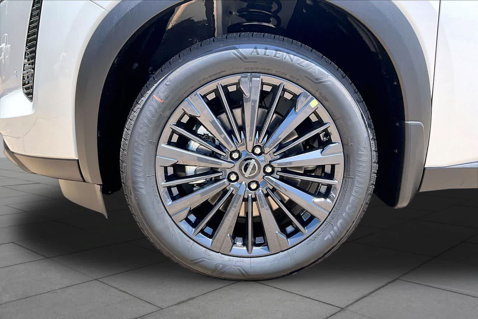 New 2026 Nissan Pathfinder SL w/ SL Premium Package FWD image 9