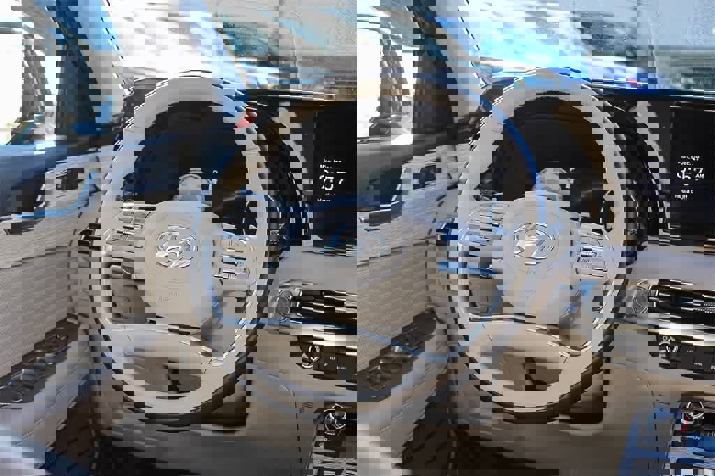 Used 2023 Hyundai Palisade Calligraphy w/ Cargo Package image 18