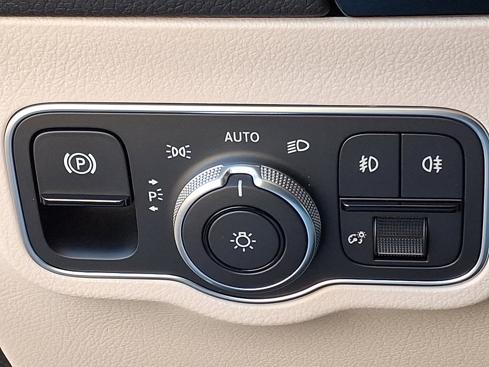 New 2026 Mercedes-Benz GLA 250 4MATIC image 19