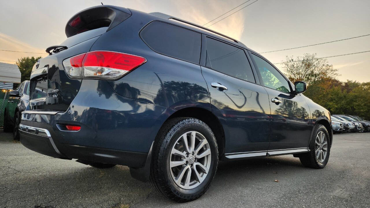 Used 2015 Nissan Pathfinder SV w/ Cargo Package AWD/4WD image 15