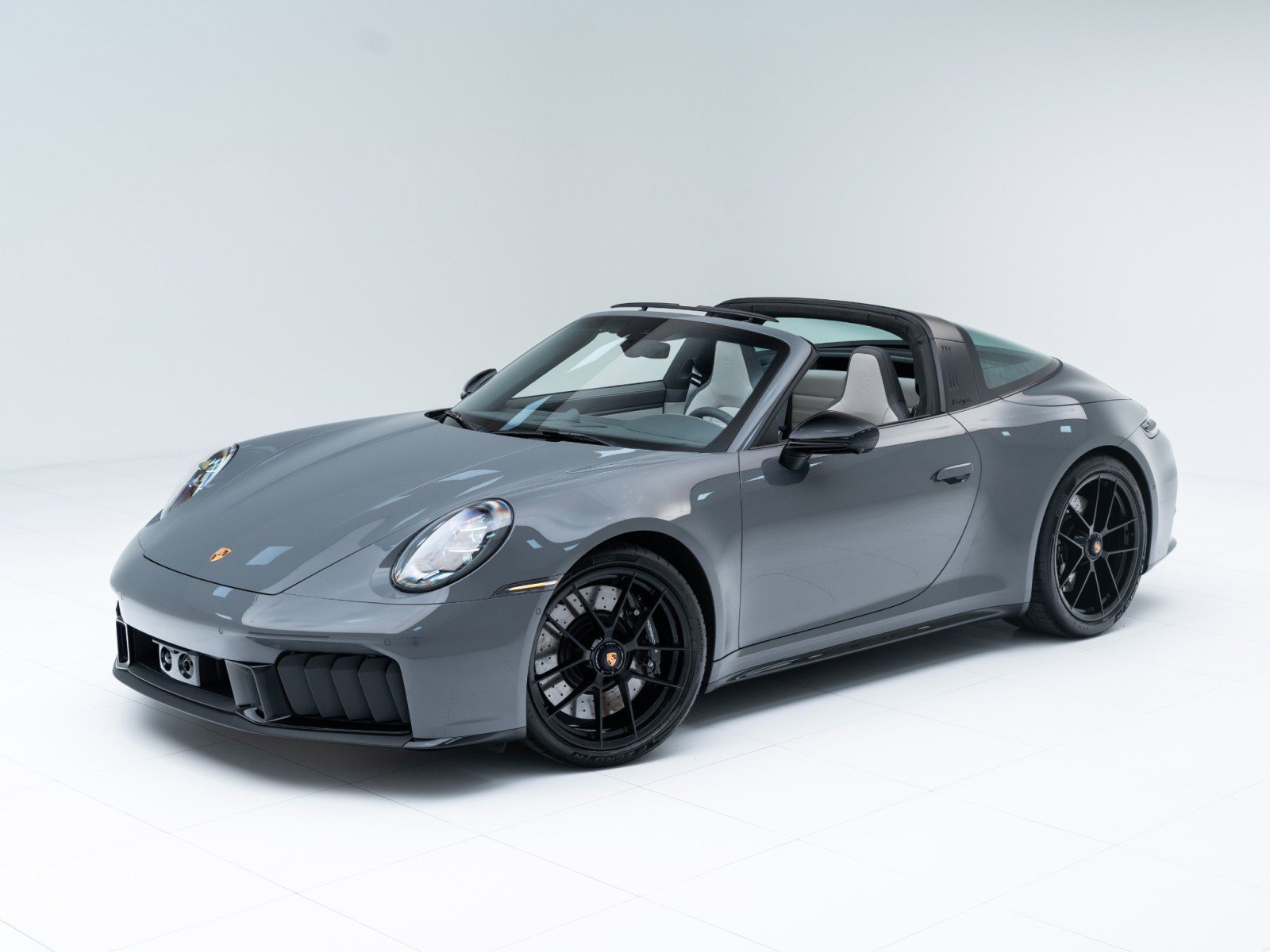 Certified 2025 Porsche 911 Targa 4 GTS image 1