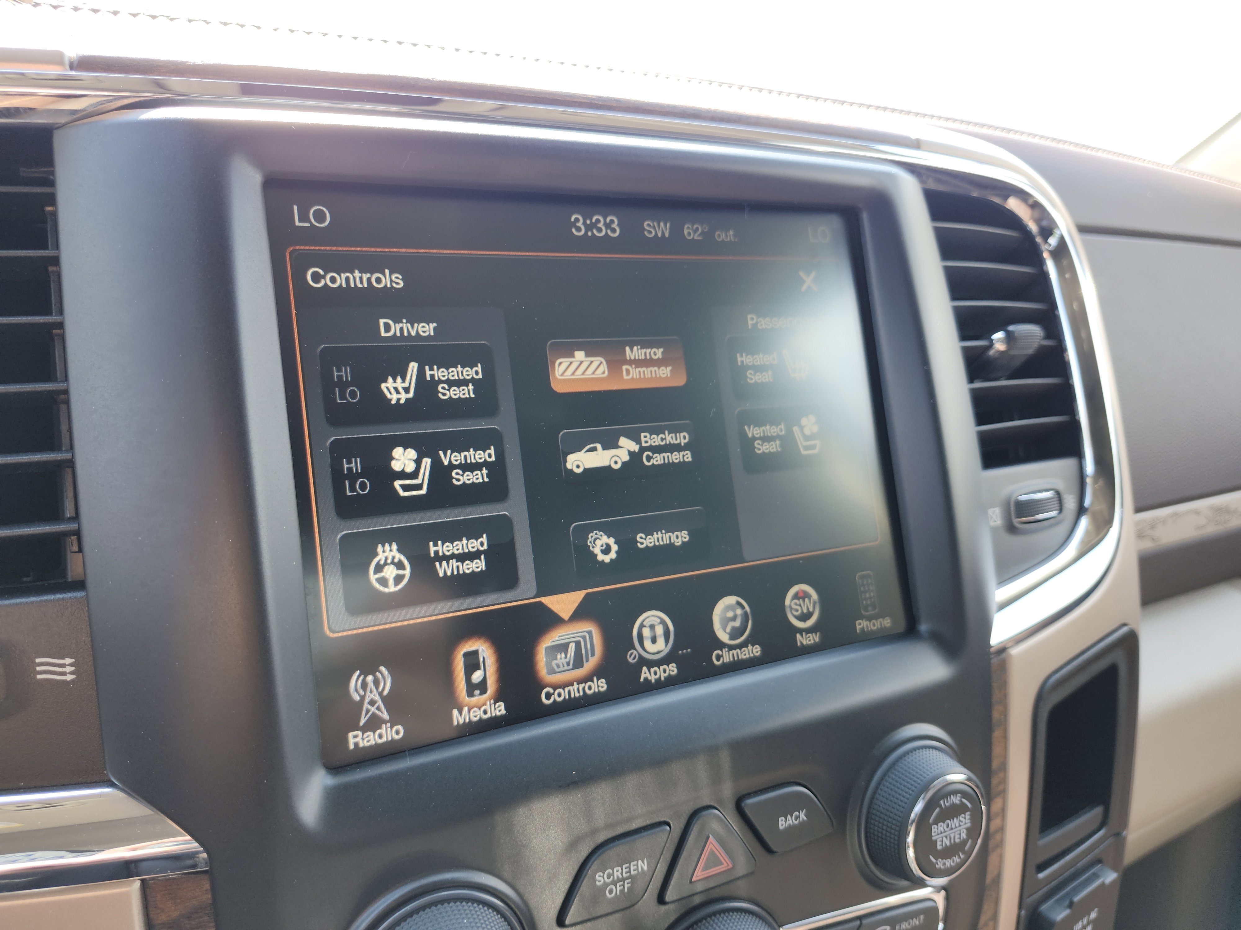 Used 2016 RAM 1500 Laramie Longhorn w/ Convenience Group AWD/4WD image 8