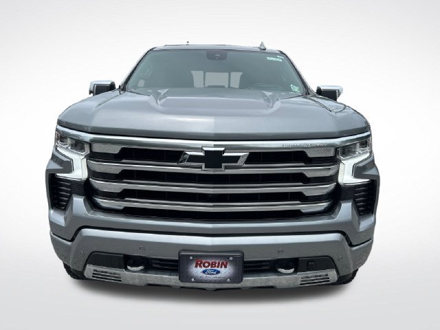 Used 2024 Chevrolet Silverado 1500 High Country w/ Technology Package AWD/4WD image 8