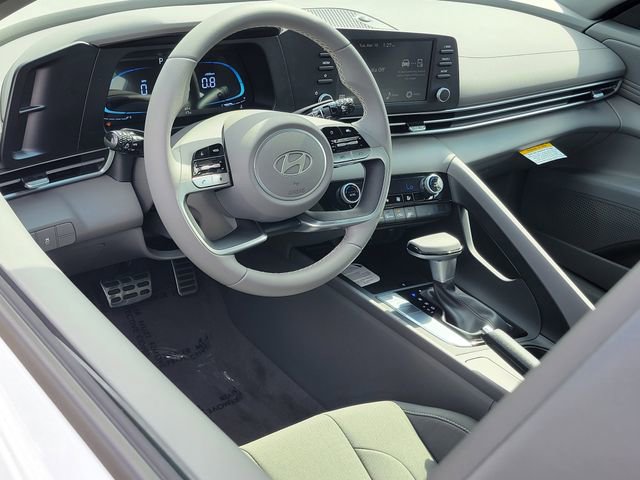 New 2026 Hyundai Elantra Sport image 3