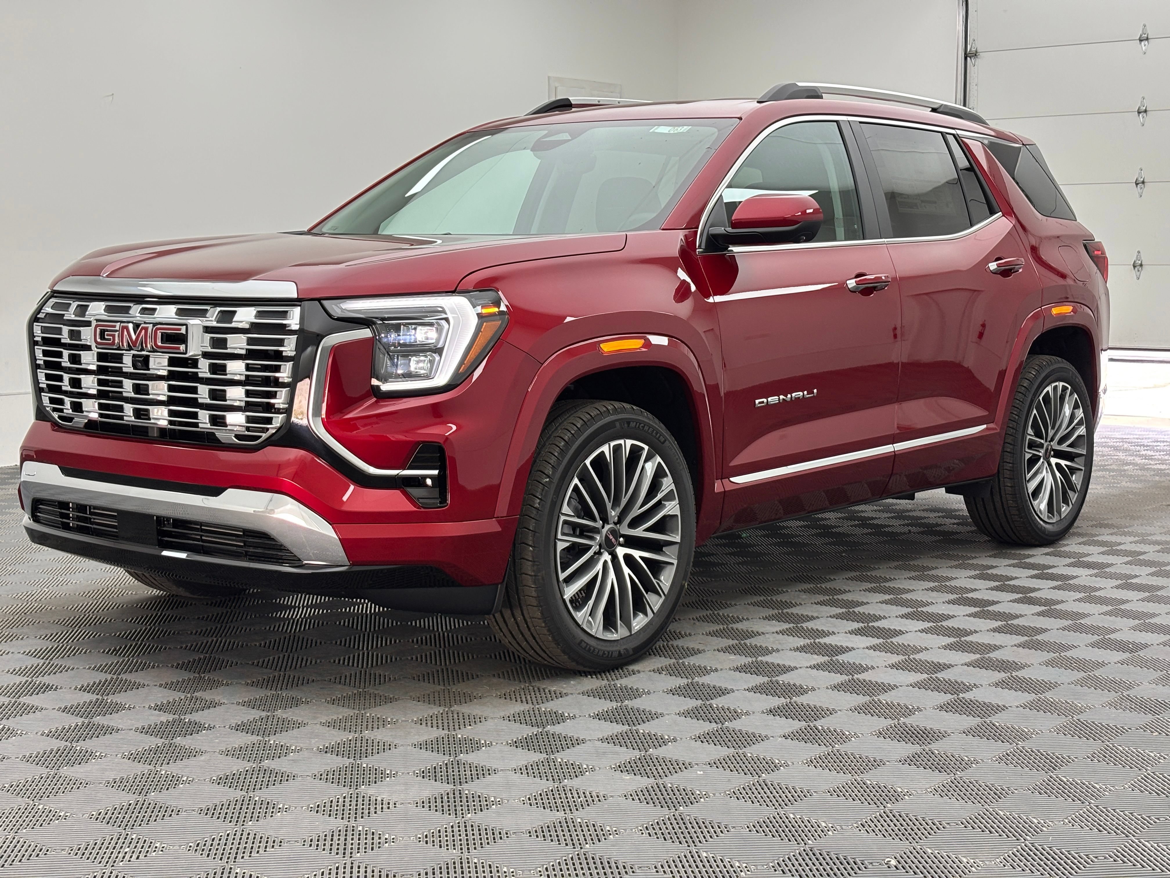 New 2027 GMC Terrain Denali w/ LPO, Floor Liner Package AWD/4WD image 2