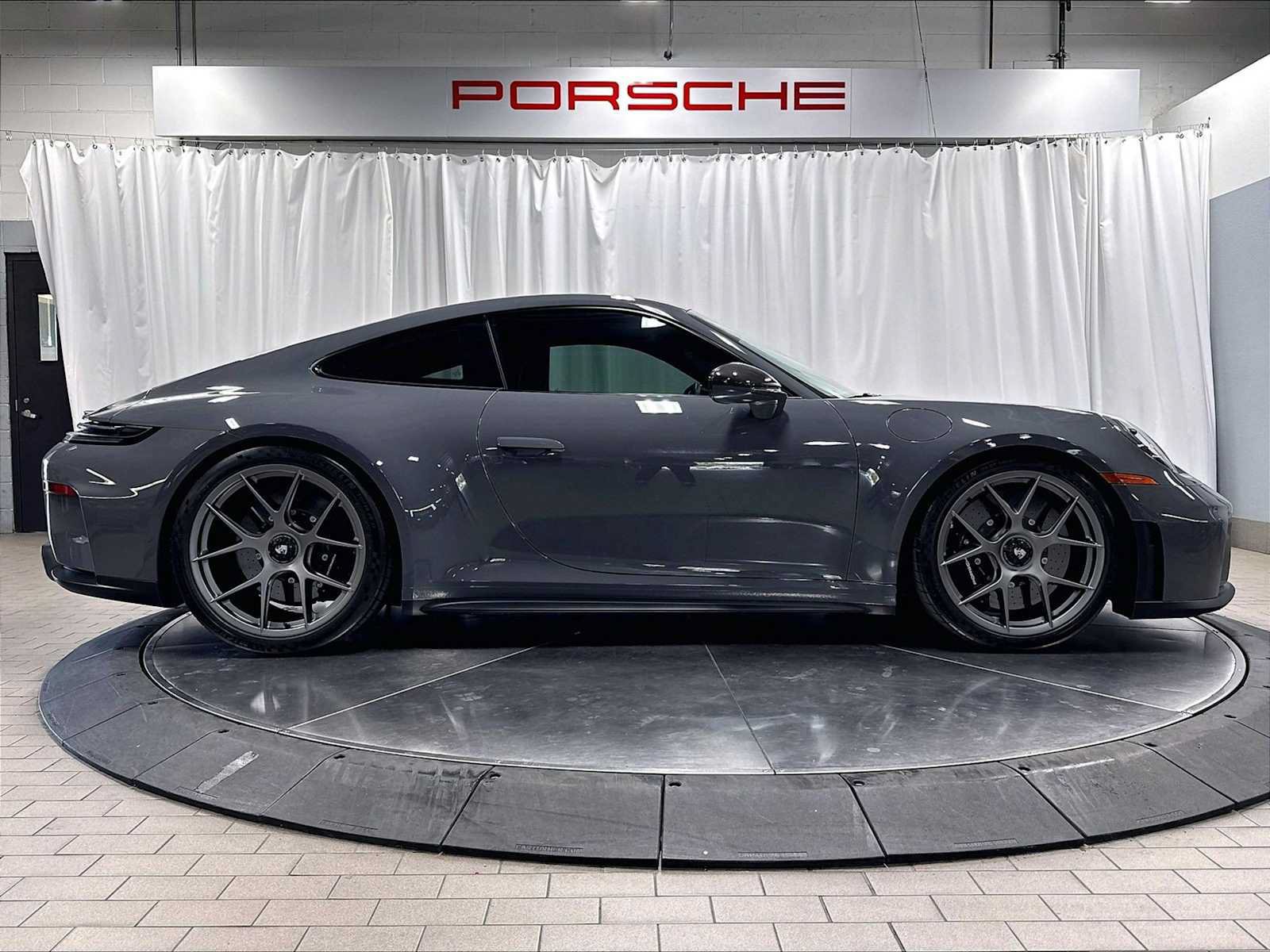 Used 2026 Porsche 911 GT3 RWD image 11