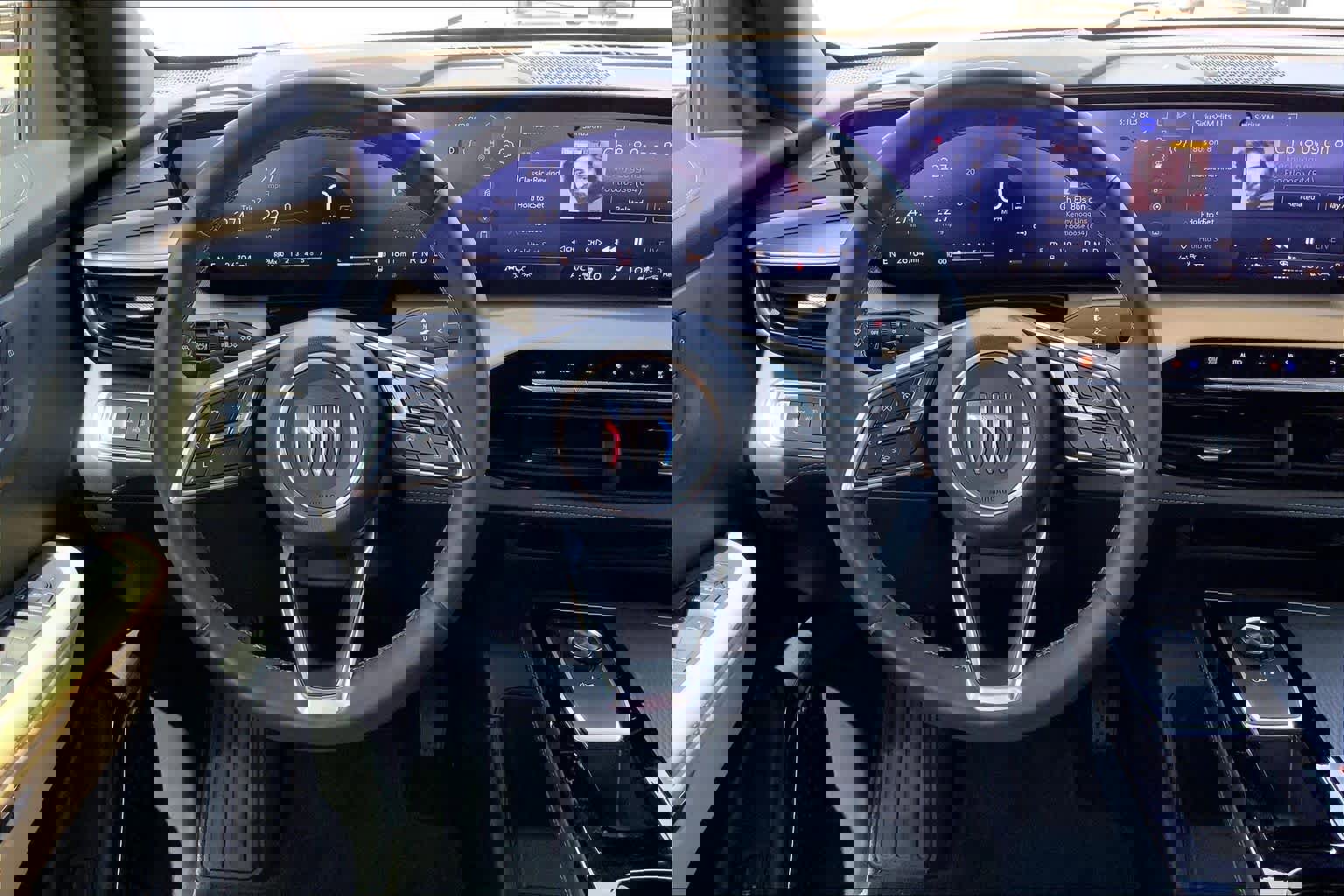 Used 2025 Buick Enclave Preferred FWD image 6