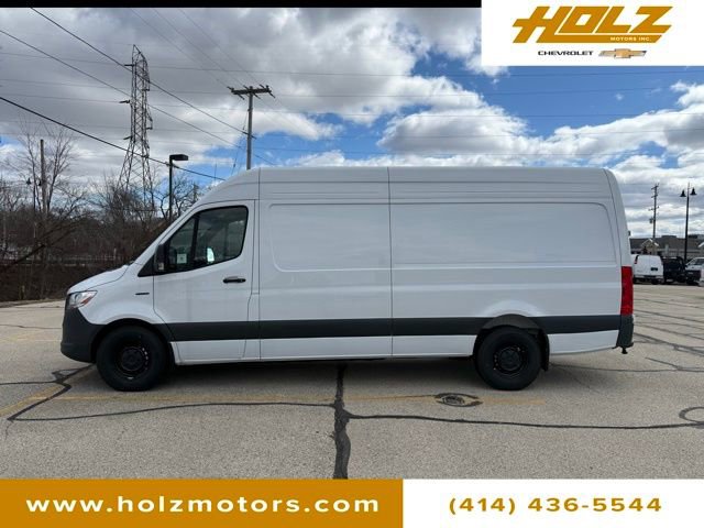 Used 2024 Mercedes-Benz eSprinter 170 Cargo image 3