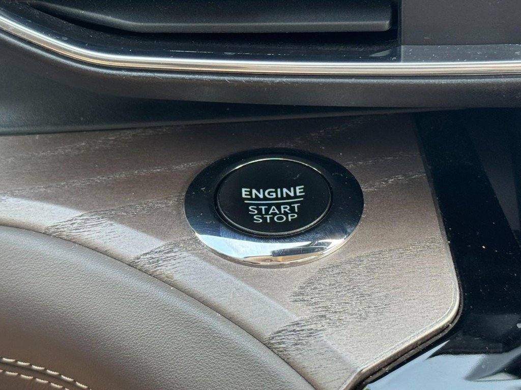 Used 2022 Ford Explorer Platinum w/ Equipment Group 601A image 23