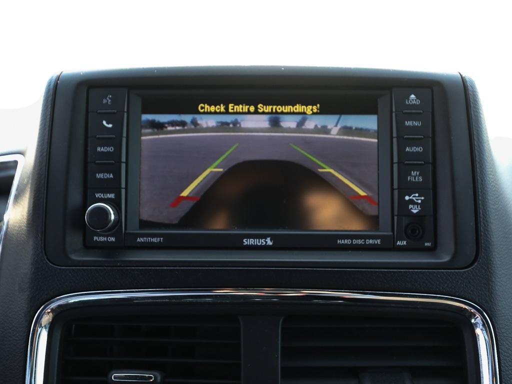 Used 2014 Dodge Grand Caravan SE FWD image 18