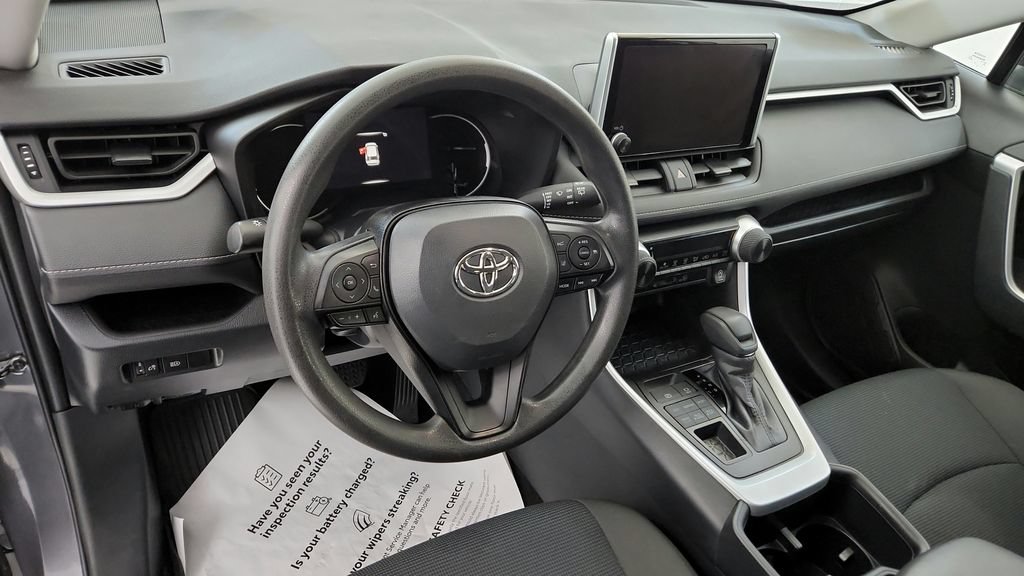 Used 2023 Toyota RAV4 LE AWD/4WD image 24