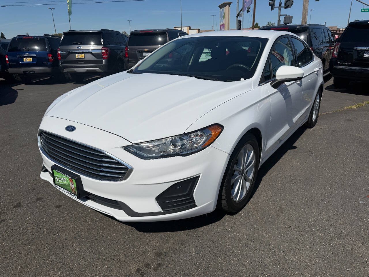 Used 2019 Ford Fusion SE FWD image 4