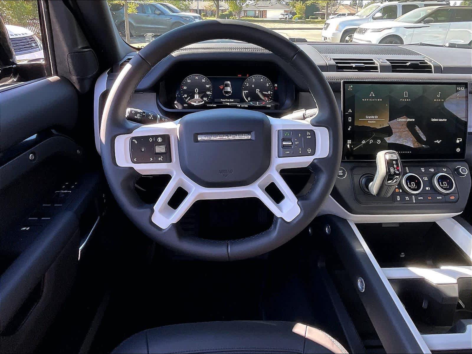 New 2026 Land Rover Defender 110 X-Dynamic SE AWD/4WD image 15