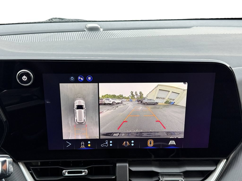 New 2027 Chevrolet Equinox LT w/ Safety and Technology Package AWD/4WD image 15