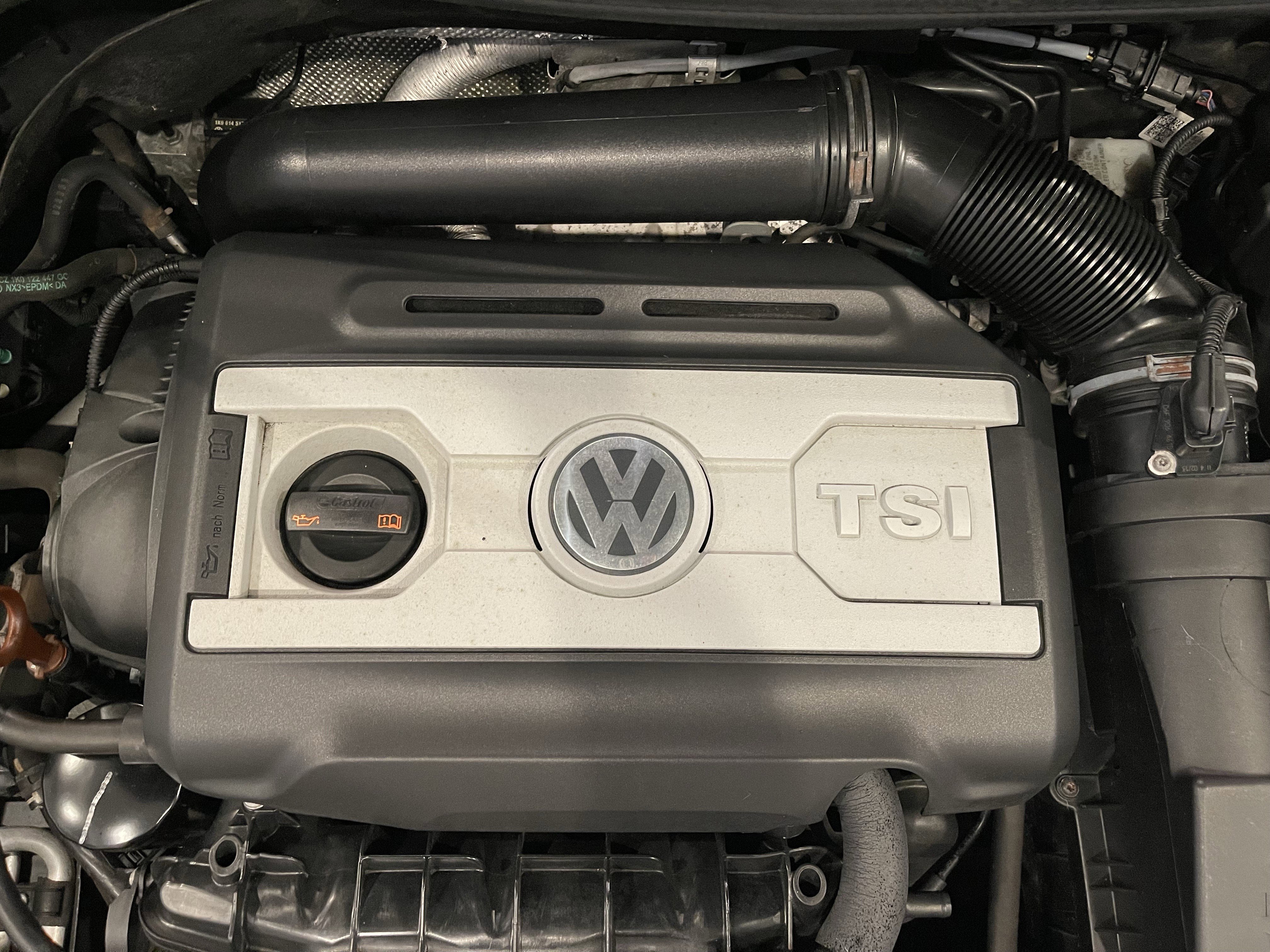 Used 2013 Volkswagen GTI 2-Door FWD image 25