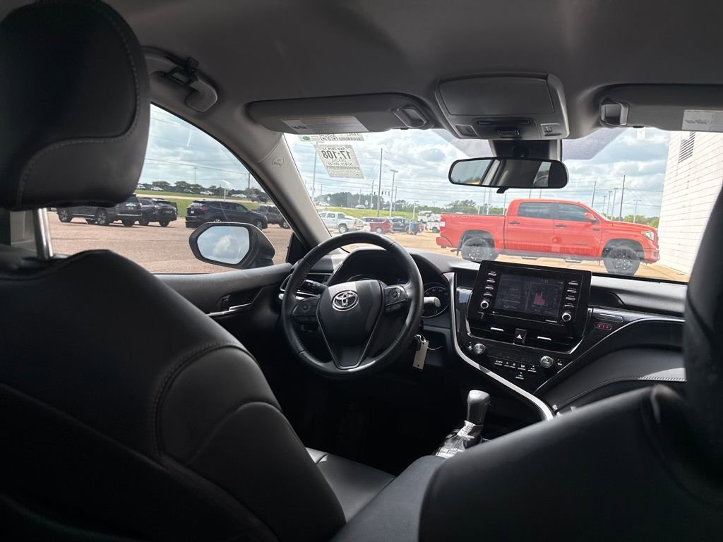 Used 2024 Toyota Camry SE image 27