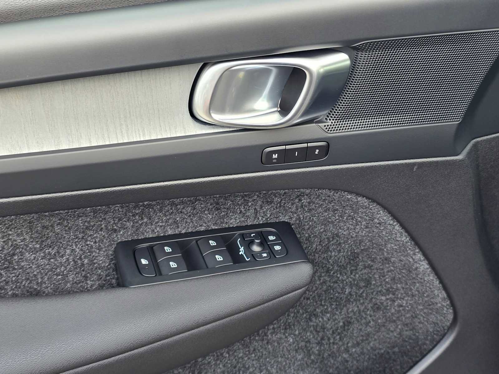 New 2026 Volvo XC40 B5 Plus w/ Protection Package Premier image 23