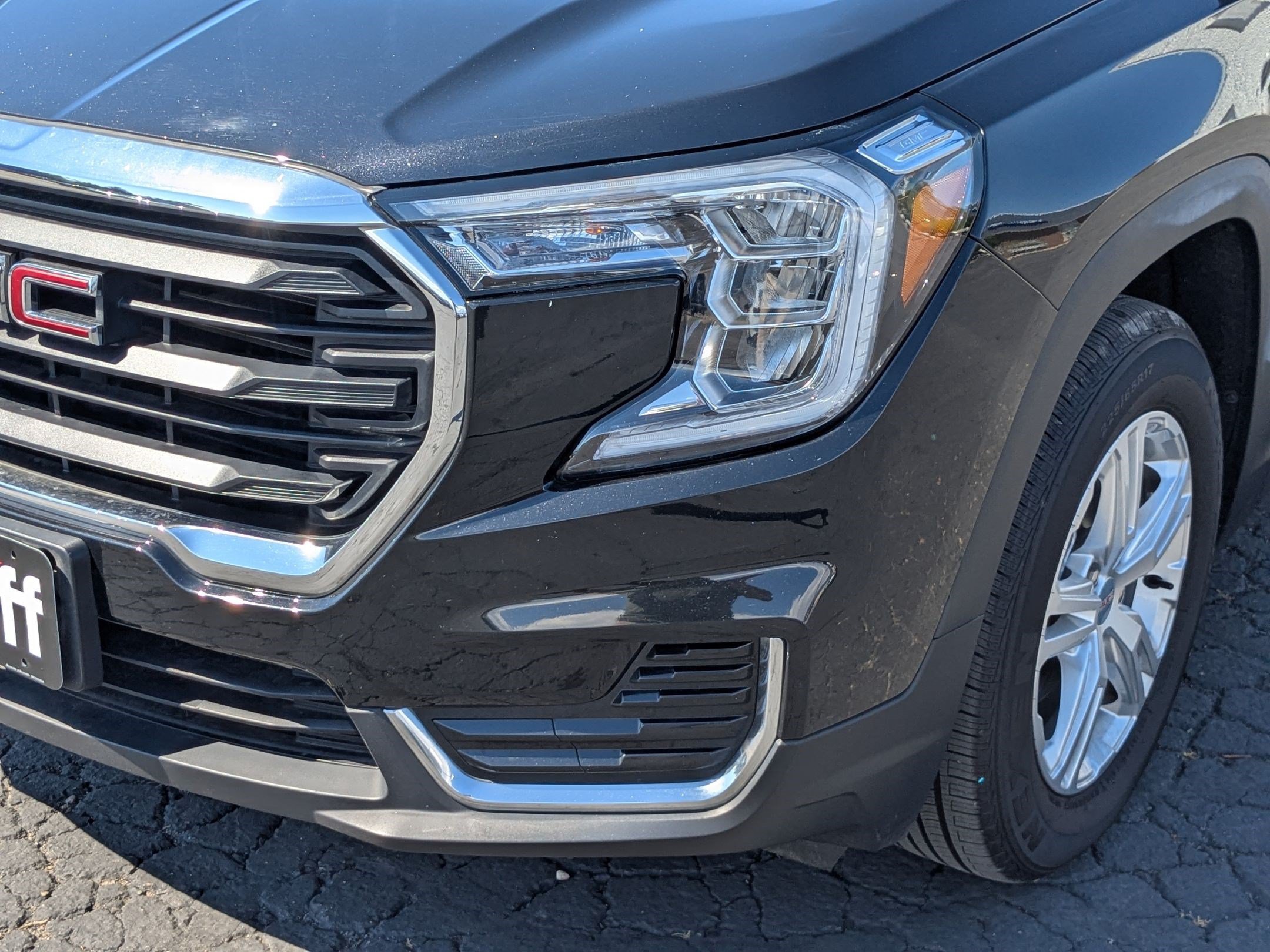 Used 2024 GMC Terrain SLE AWD/4WD image 10