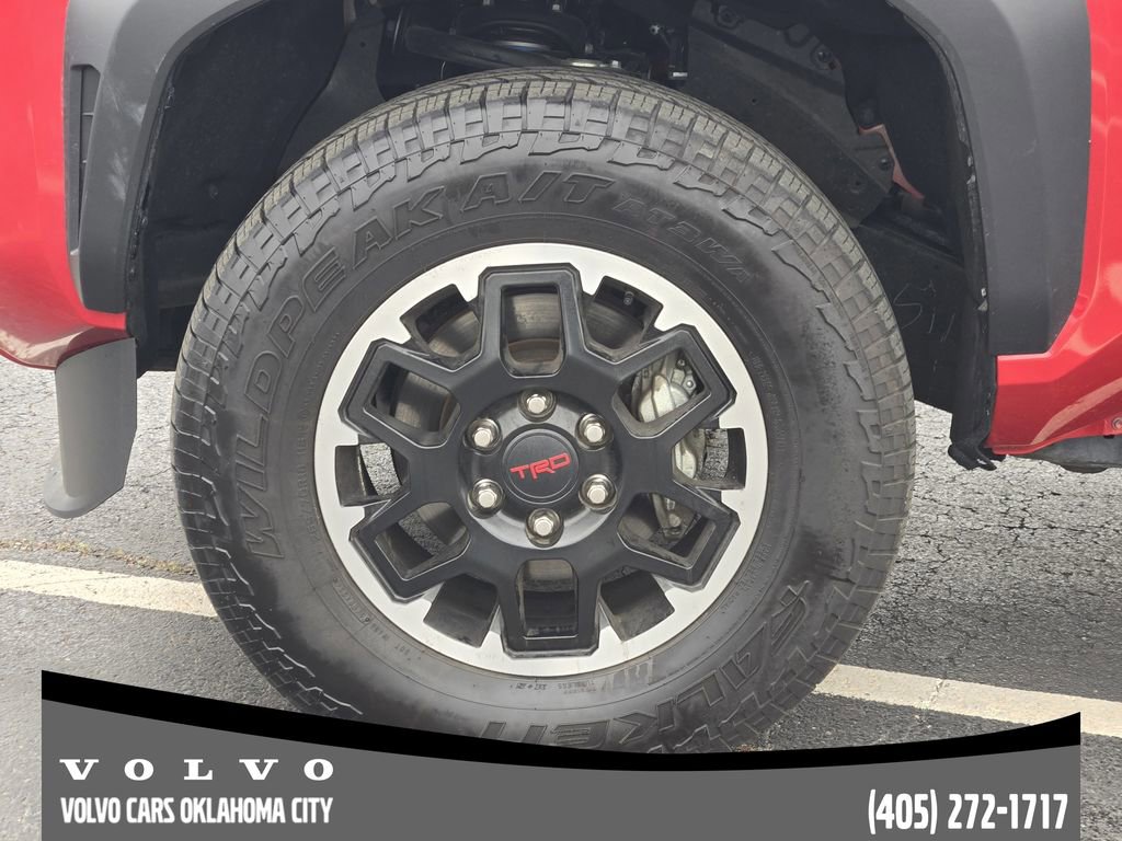 Used 2025 Toyota Tacoma TRD Off-Road w/ TRD Off Road Upgrade Package AWD/4WD image 12