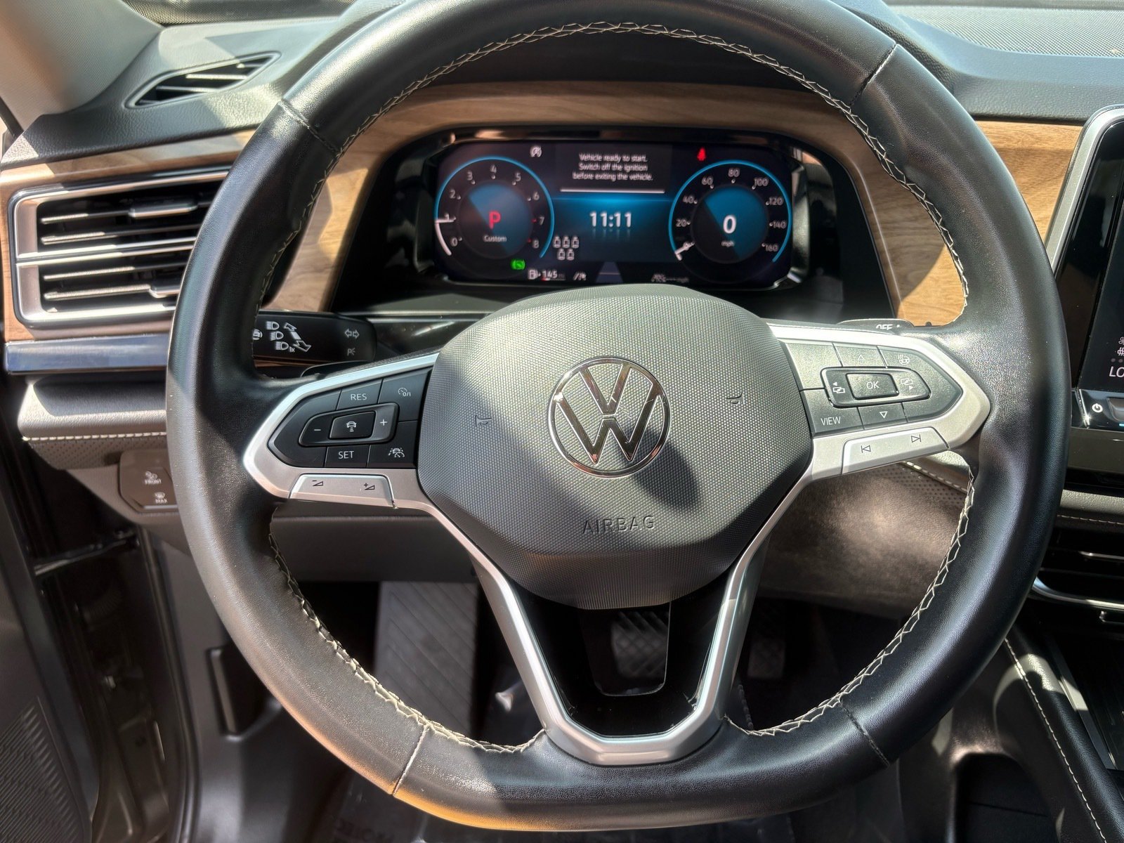 Used 2025 Volkswagen Atlas SE AWD/4WD image 21