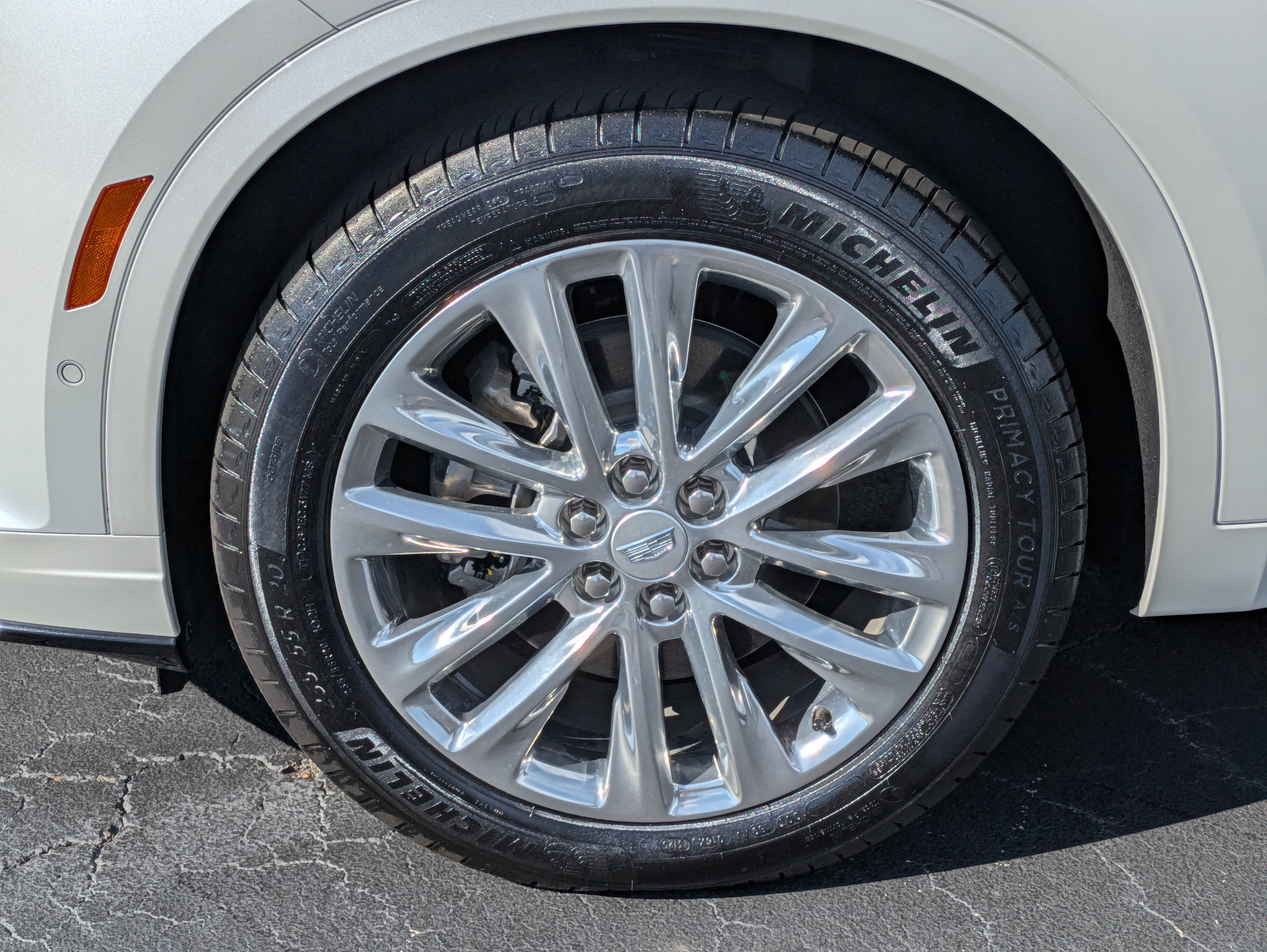 Certified 2025 Cadillac XT6 Premium Luxury w/ Technology Package AWD/4WD image 10