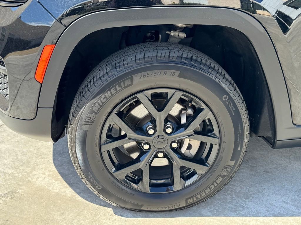 Used 2024 Jeep Grand Cherokee Altitude image 9