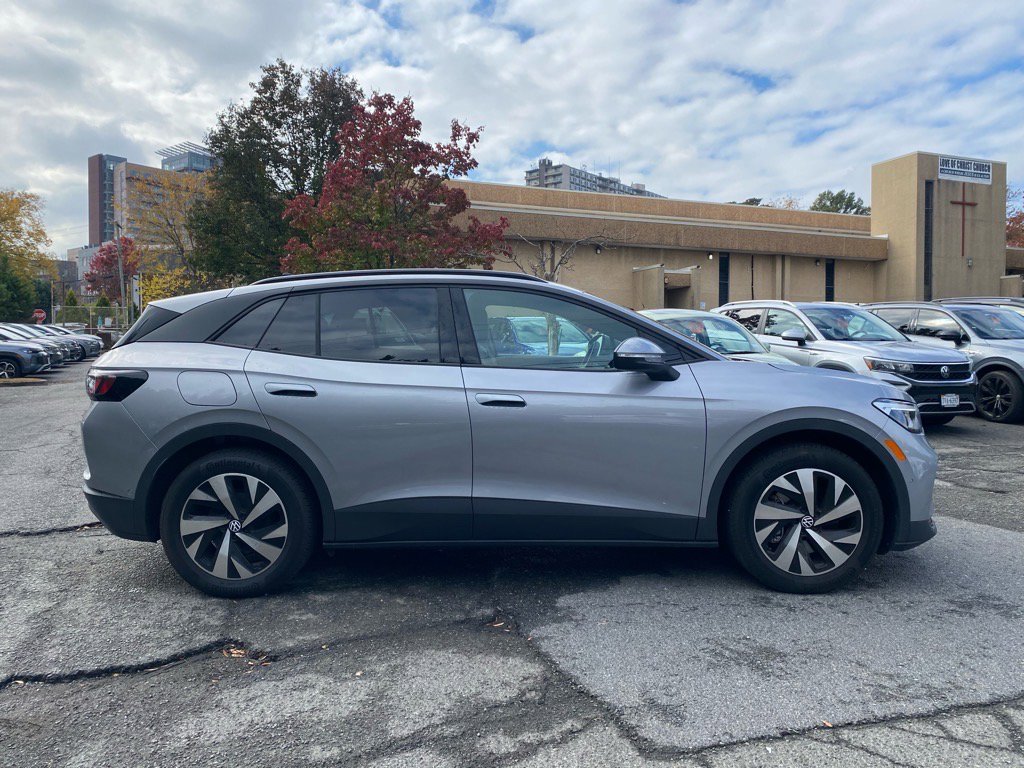 Certified 2024 Volkswagen ID.4 2WD image 2