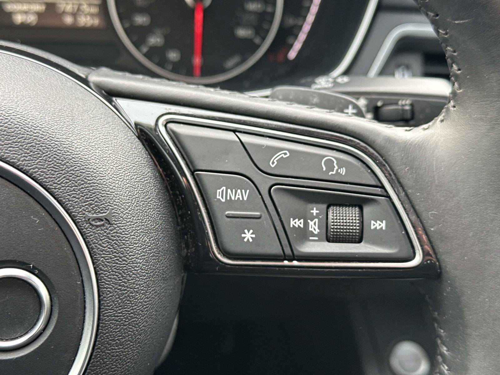 Used 2017 Audi A4 2.0T Premium image 22