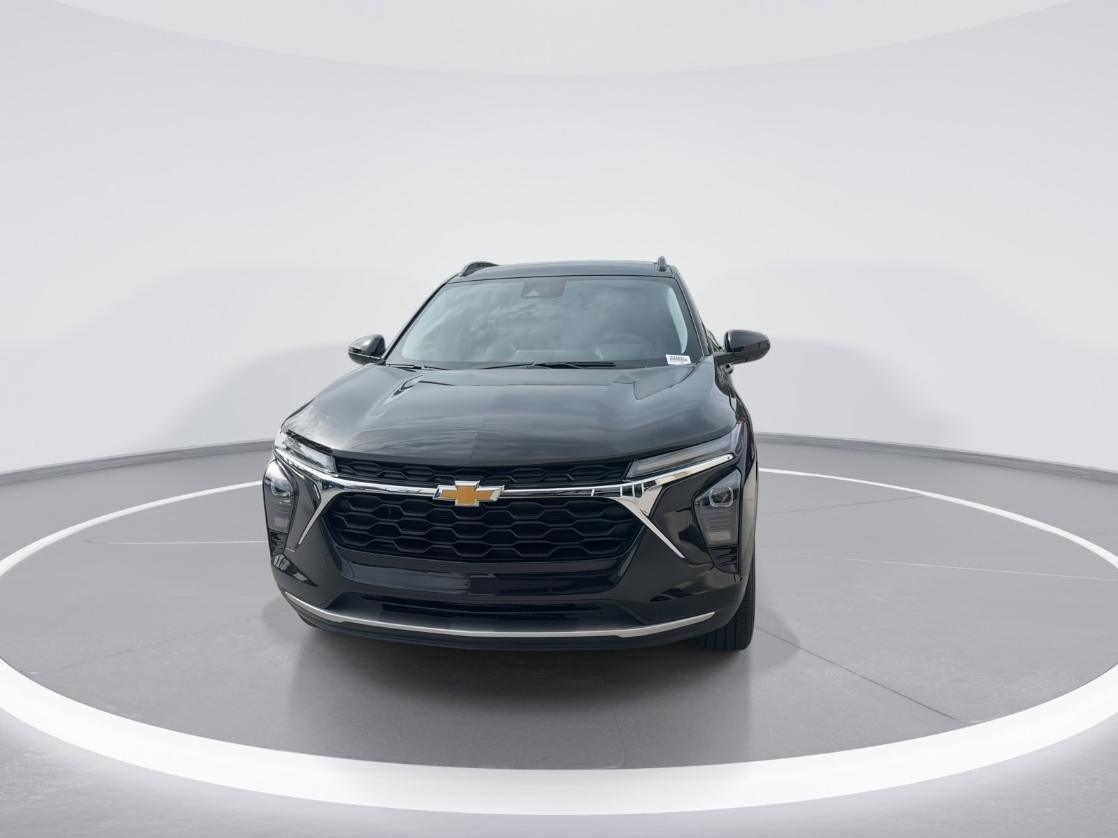 Used 2025 Chevrolet Trax LT w/ LT Convenience Package image 3