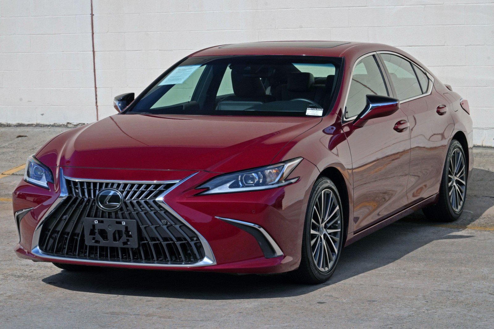 Used 2025 Lexus ES 300h w/ Premium Package FWD image 54