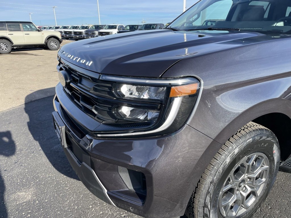 New 2026 Ford Expedition Active image 34