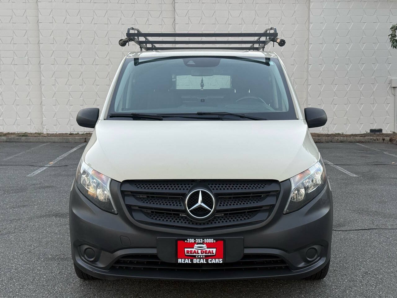 Used 2019 Mercedes-Benz Metris image 2