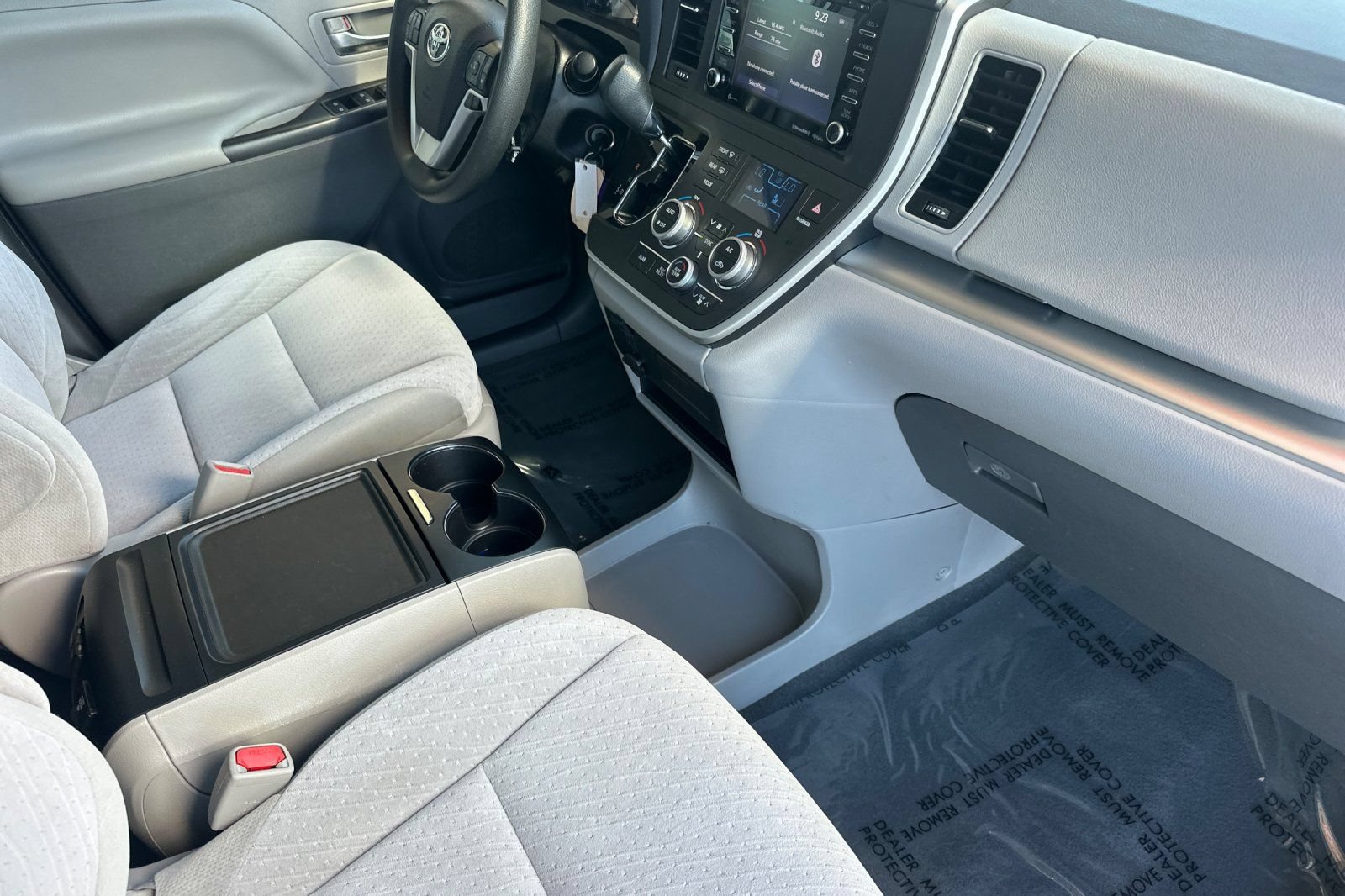 Used 2020 Toyota Sienna LE FWD image 19