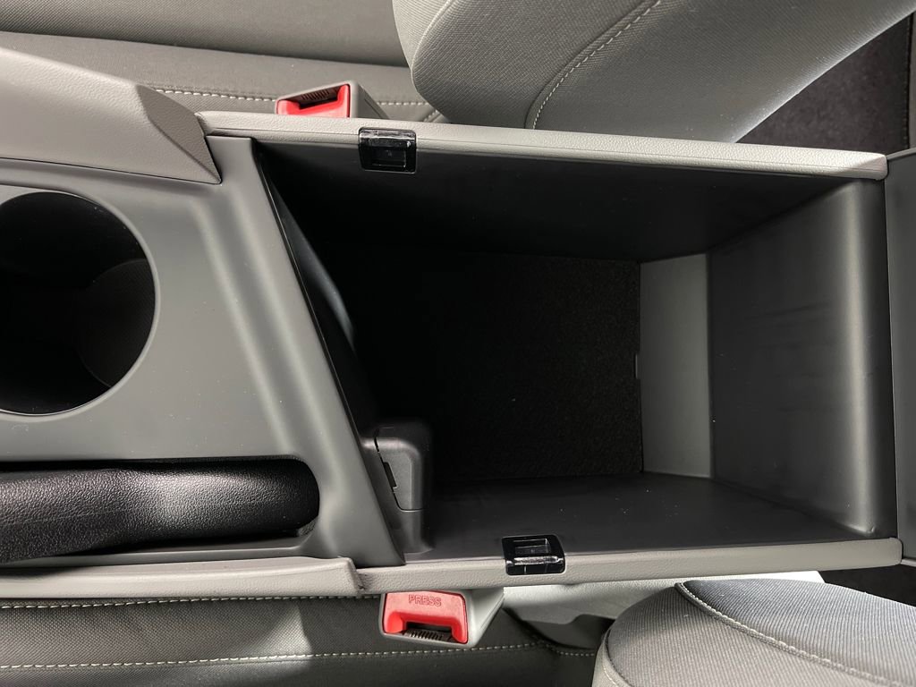New 2026 Hyundai Elantra Sport FWD image 25