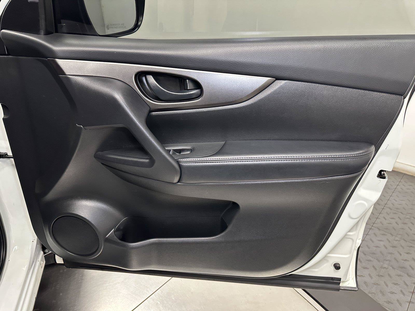 Used 2020 Nissan Rogue Sport S w/ Appearance Package FWD image 36
