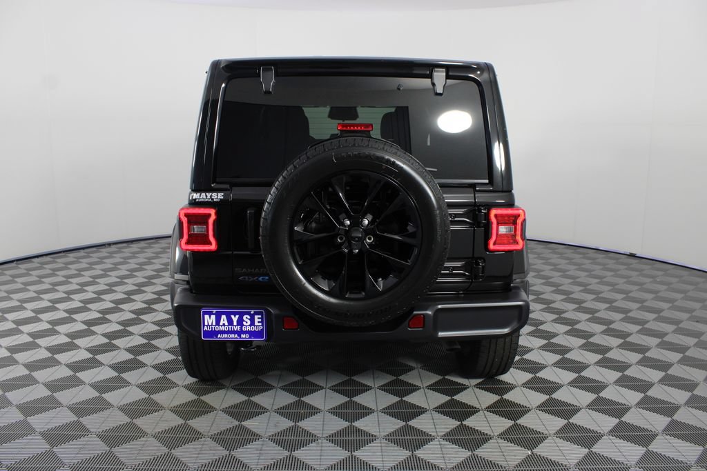 Used 2025 Jeep Wrangler Unlimited Sahara AWD/4WD image 22