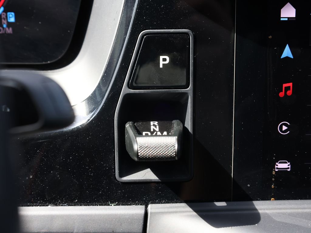 Used 2025 Porsche Panamera 4 image 35