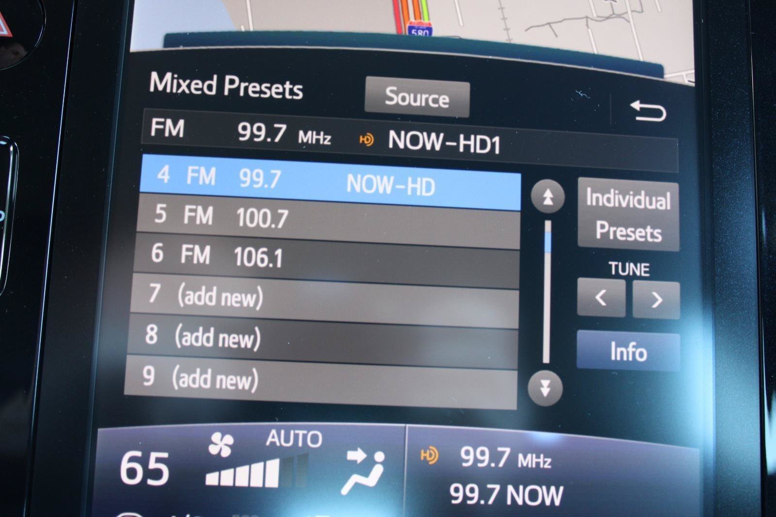 Used 2020 Toyota Prius Prime XLE FWD image 24