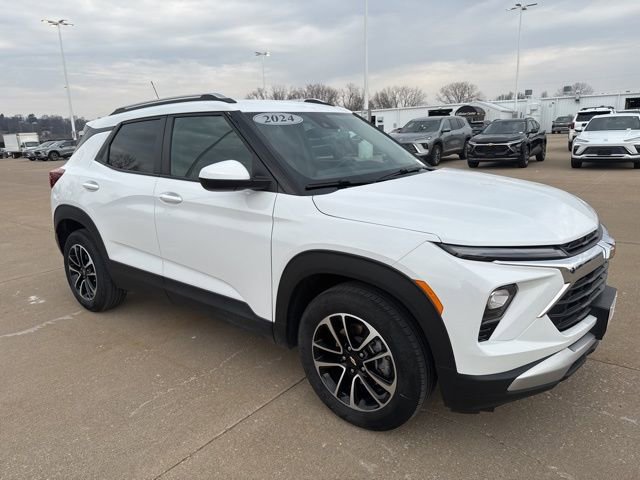 Used 2024 Chevrolet TrailBlazer LT w/ LT Cold Weather Package
