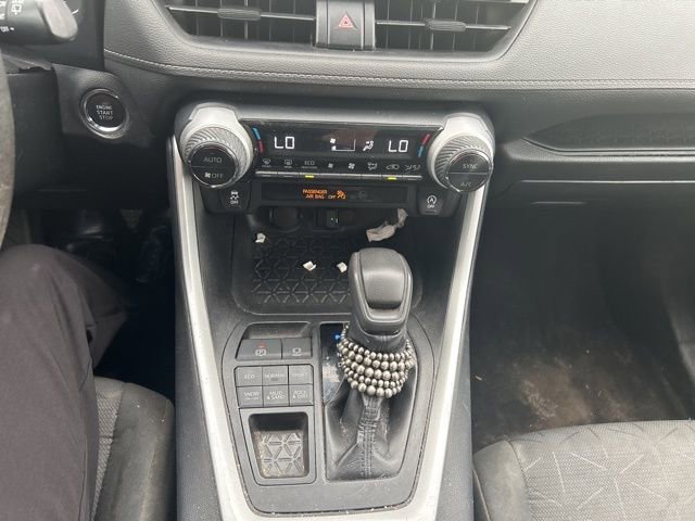 Used 2021 Toyota RAV4 XLE image 16