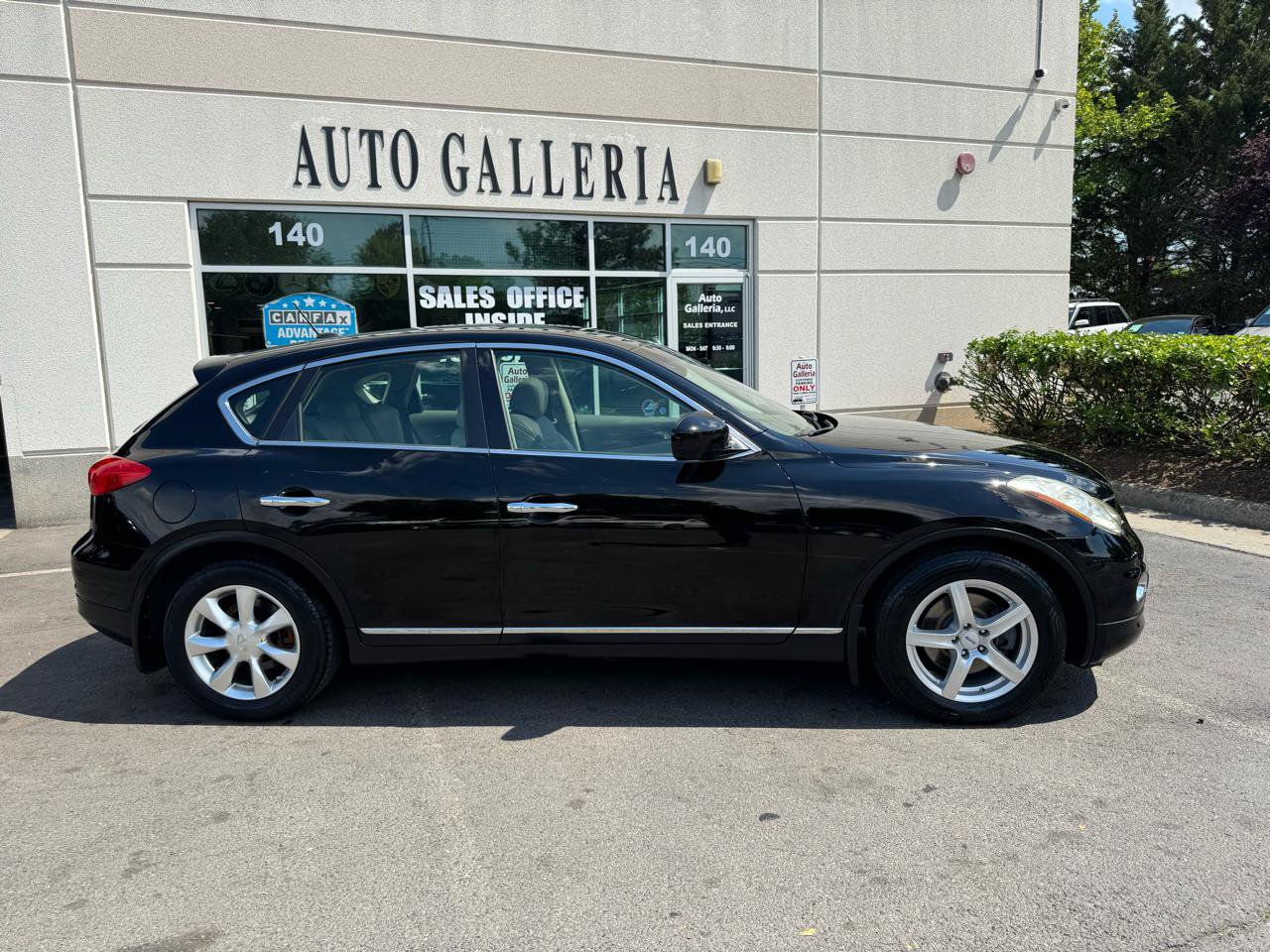 Used 2010 INFINITI EX35 Journey AWD/4WD image 3
