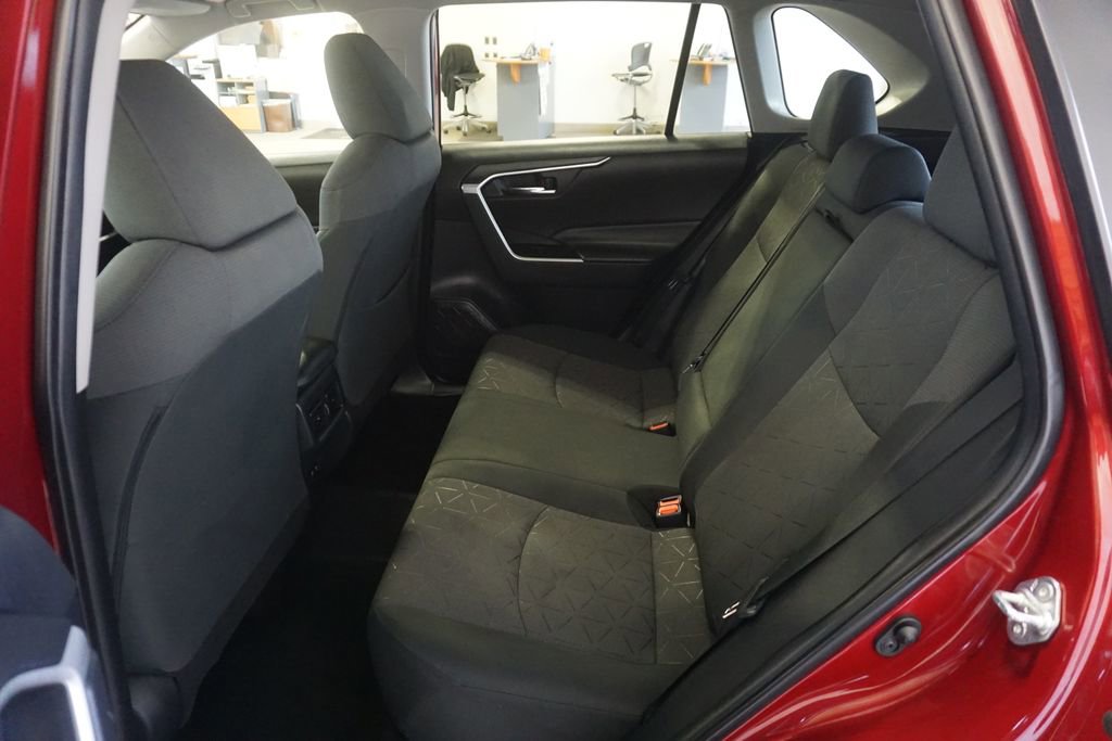 Certified 2021 Toyota RAV4 XLE w/ Convenience Package image 22