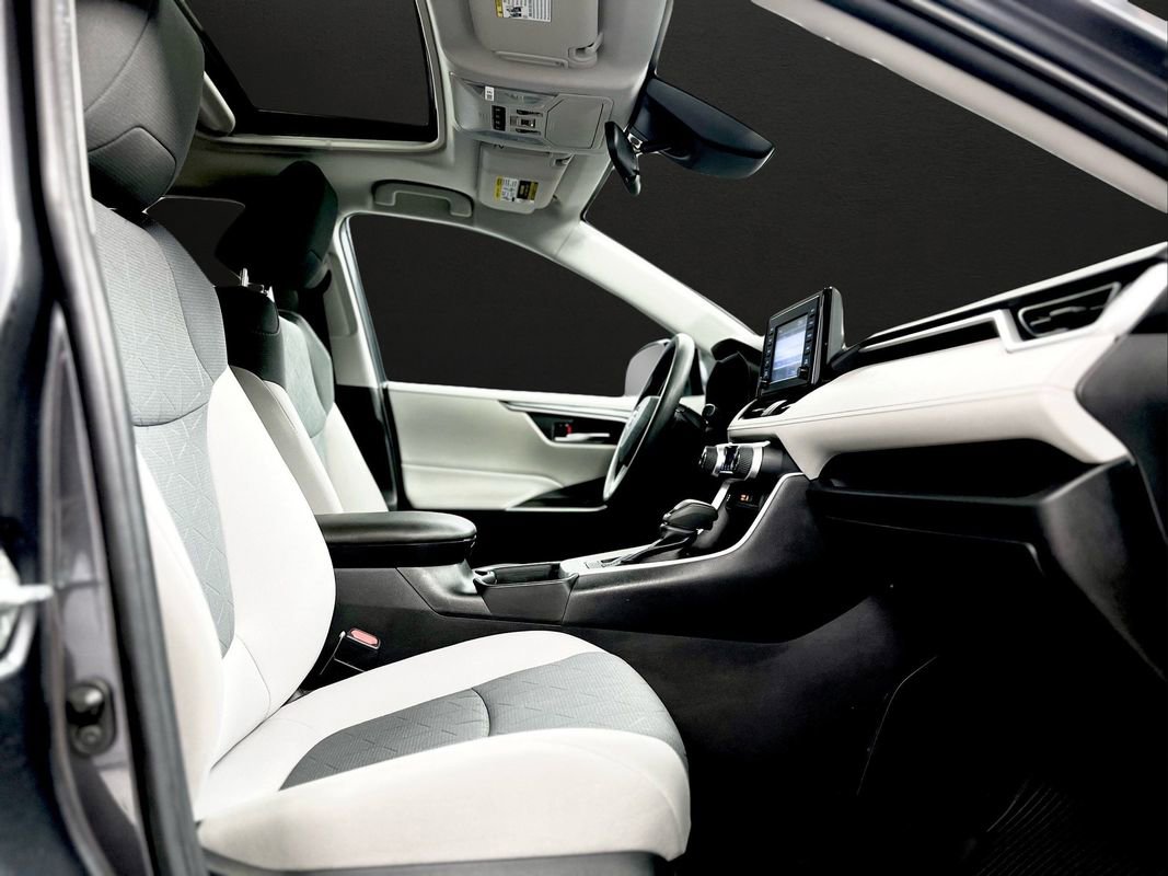 Used 2019 Toyota RAV4 XLE w/ All Weather Liner Package AWD/4WD image 23