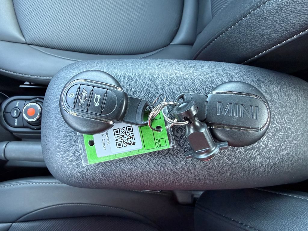 Used 2019 MINI Cooper Convertible FWD image 31