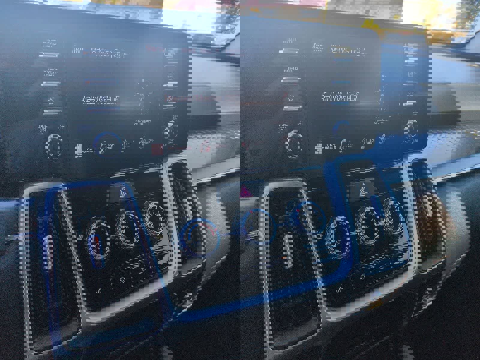 Used 2022 Kia Sorento LX image 26