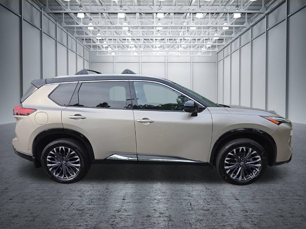 Used 2026 Nissan Rogue Platinum w/ Platinum Premium Package AWD/4WD image 9