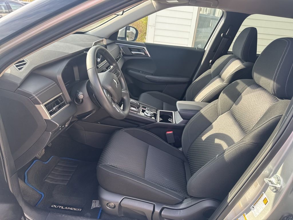 New 2025 Mitsubishi Outlander ES AWD/4WD image 19